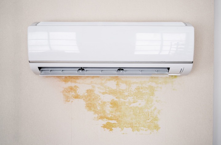 Sydney people facing problem of split system leaking water